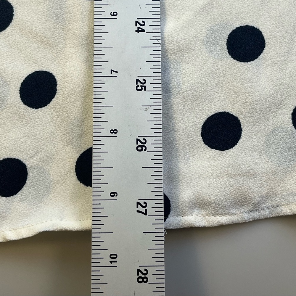 Ann Taylor Dot Ruffle Button Split Neck Top R180-10 - Picture 5 of 5